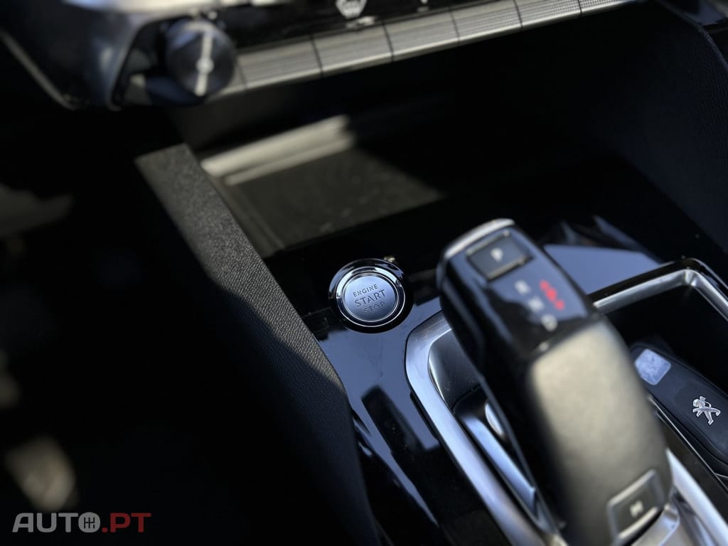 Peugeot 3008 1.2 PureTech Allure EAT8