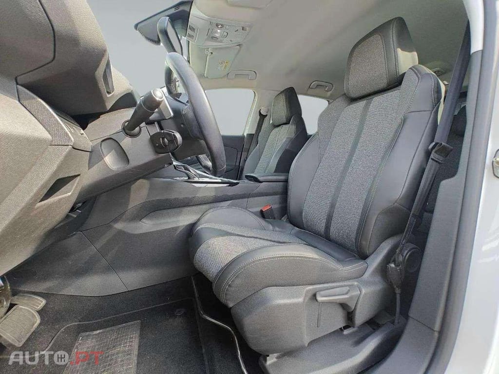 Peugeot 3008 1.5 BlueHdi EAT8 Allure