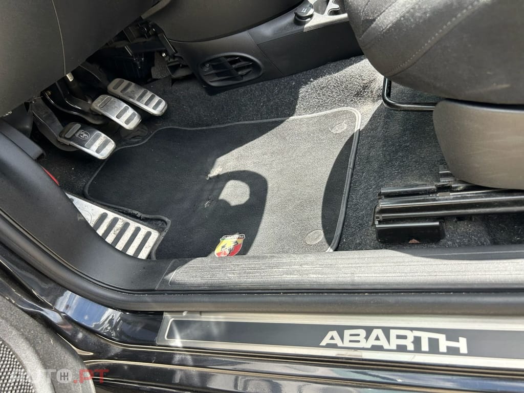 Abarth 595C 1.4 T-Jet Pista
