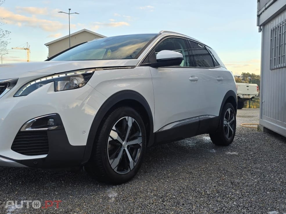 Peugeot 3008 1.6 BlueHDi Allure EAT6