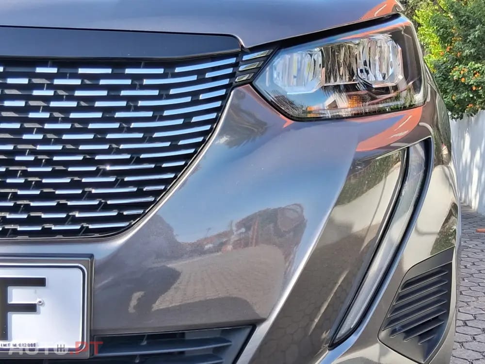 Peugeot 2008 1.2 PureTech Allure EAT8