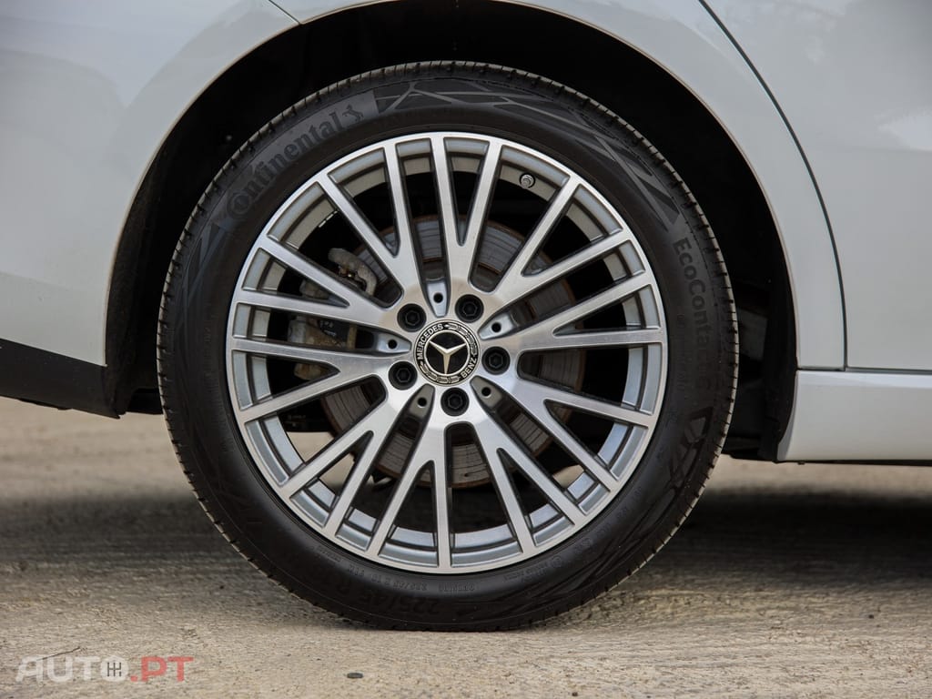 Mercedes-Benz CLA 250 e Shooting Brake 8G-DCT
