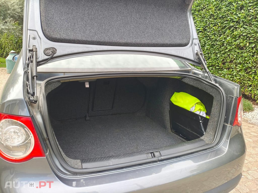 Volkswagen Jetta 1.9 TDi Confortline