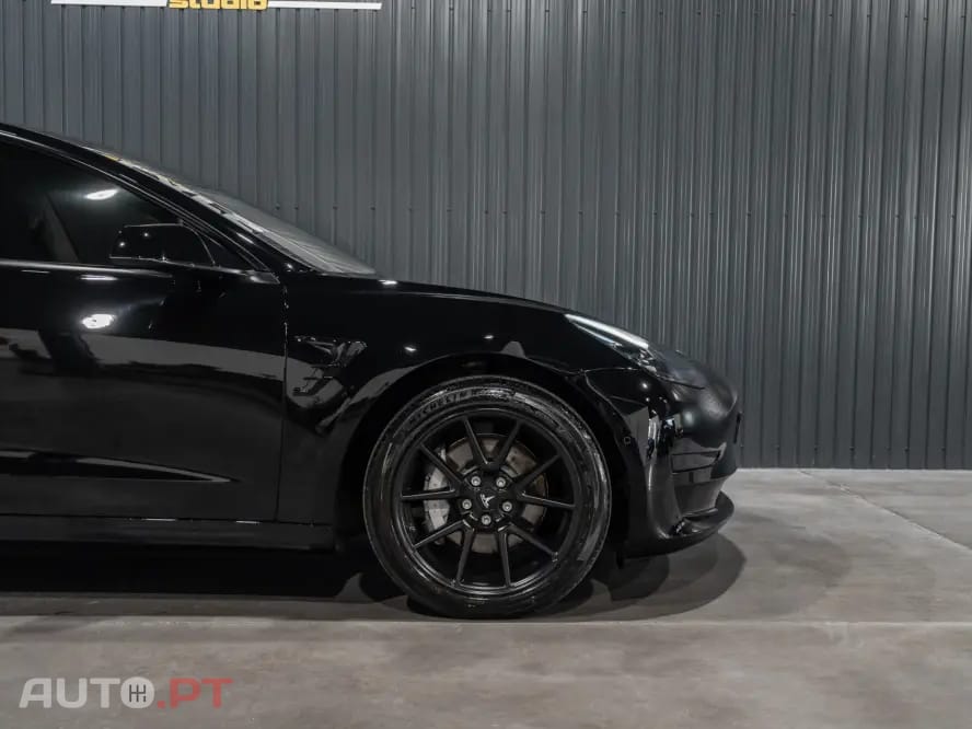 Tesla Model 3 Standard Range Plus RWD