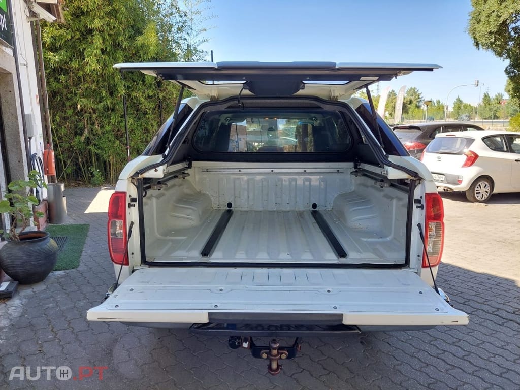 Nissan Navara 2.5 dCi CD SE 4WD