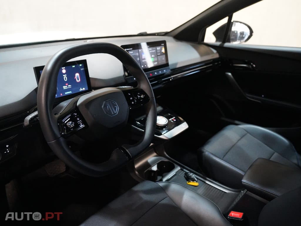 MG MG4 64 kWh Luxury