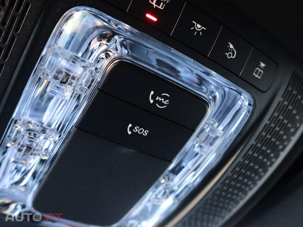 Mercedes-Benz A 250 e AMG Line