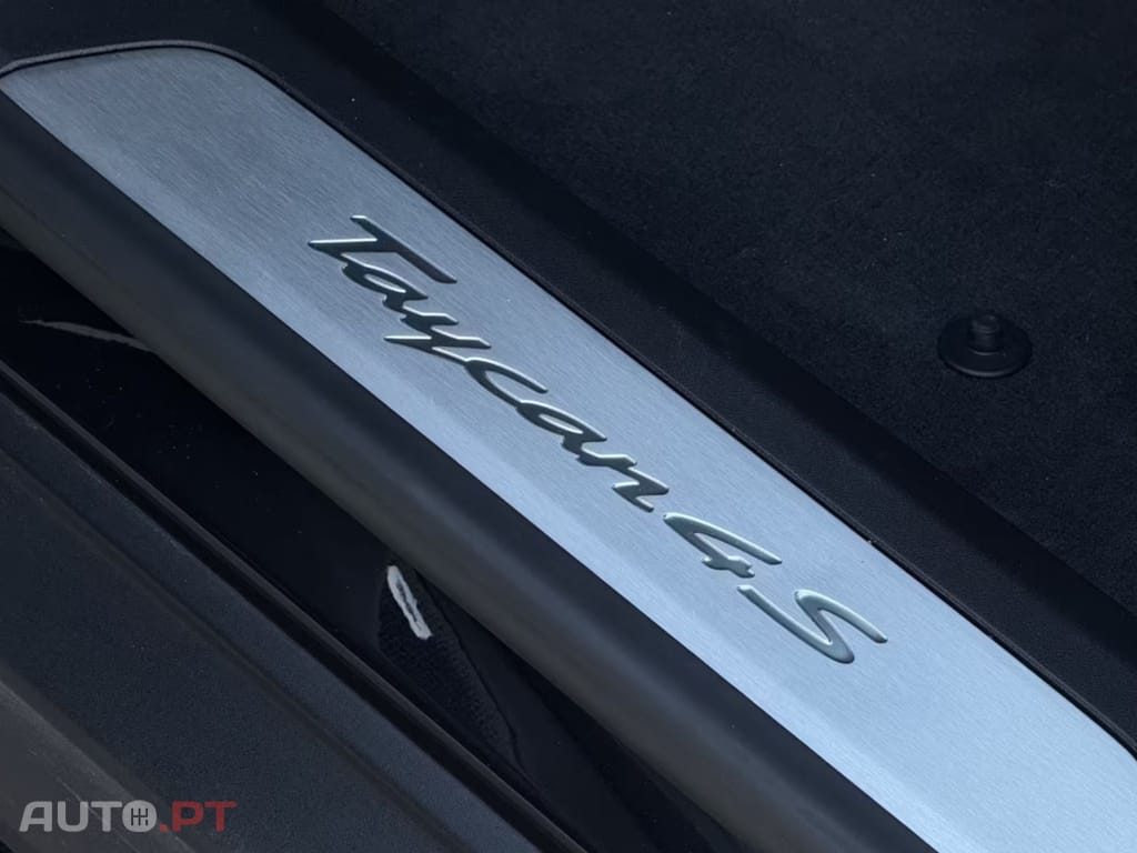 Porsche Taycan 4S I.V.A DEDUTIVEL 