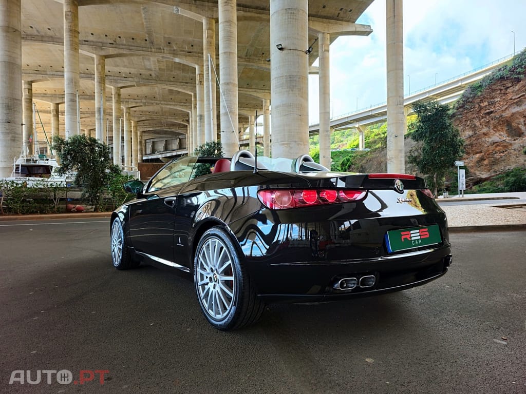 Alfa Romeo Spider 2.2 JTS 16V