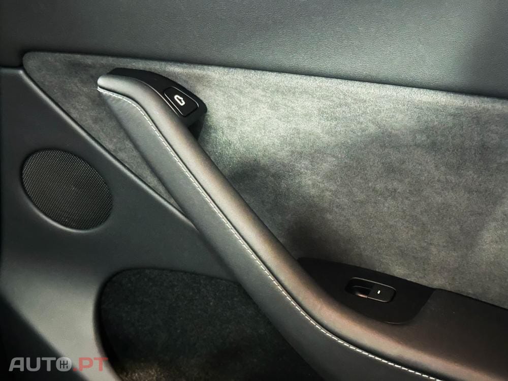 Tesla Model Y Long Range Dual Motor AWD