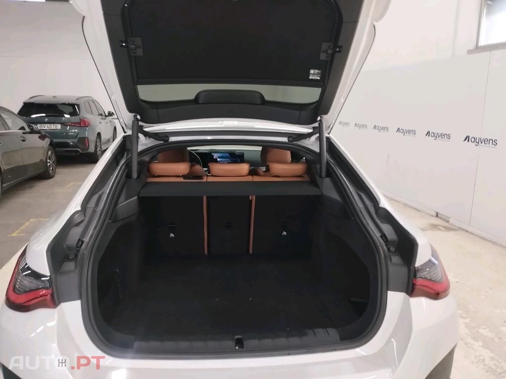 BMW i4 eDrive40 Pack Desportivo M