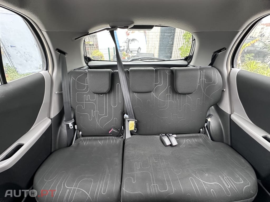 Toyota Yaris 1.0 VVT-i AC