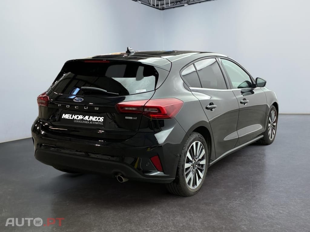 Ford Focus 1.0 Flexifuel mHEV Powershift Titanium X Business