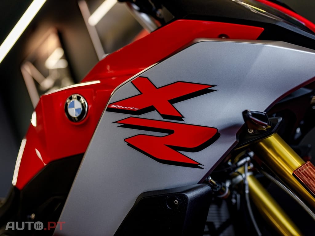 BMW F 4R90