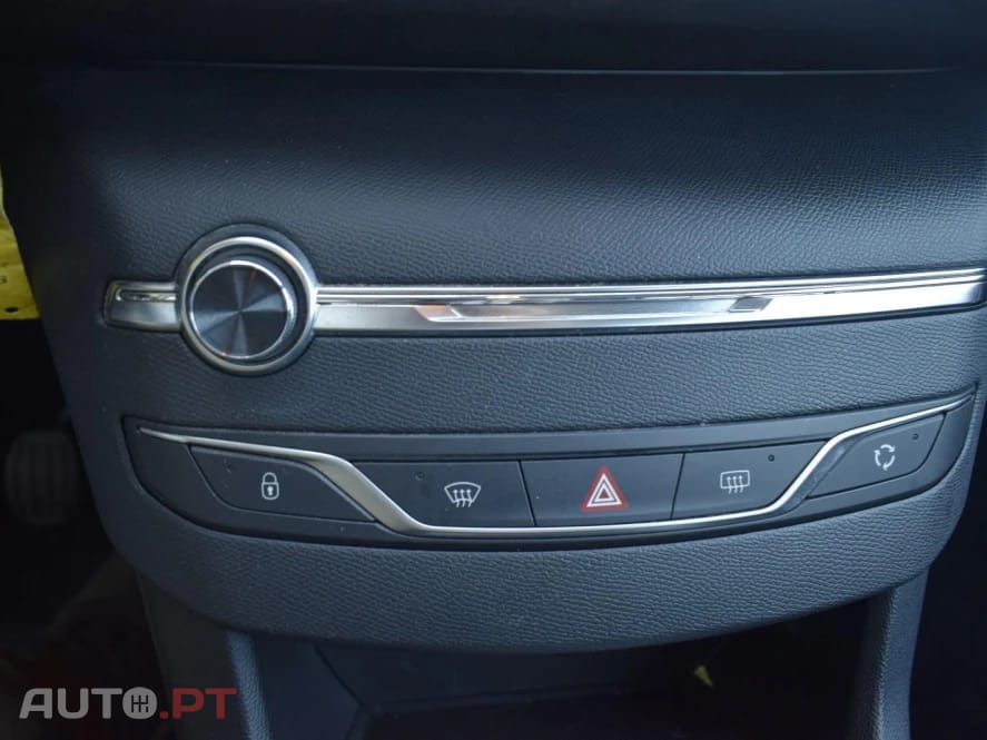 Peugeot 308 1.5 BlueHDi Business Line