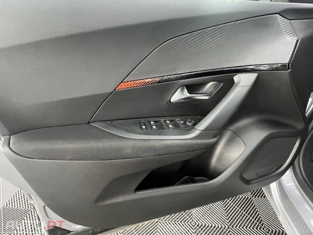 Peugeot 2008 1.5 BlueHDi Active