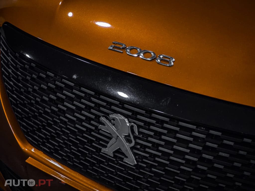 Peugeot 2008 1.2 PureTech Active Pack EAT8
