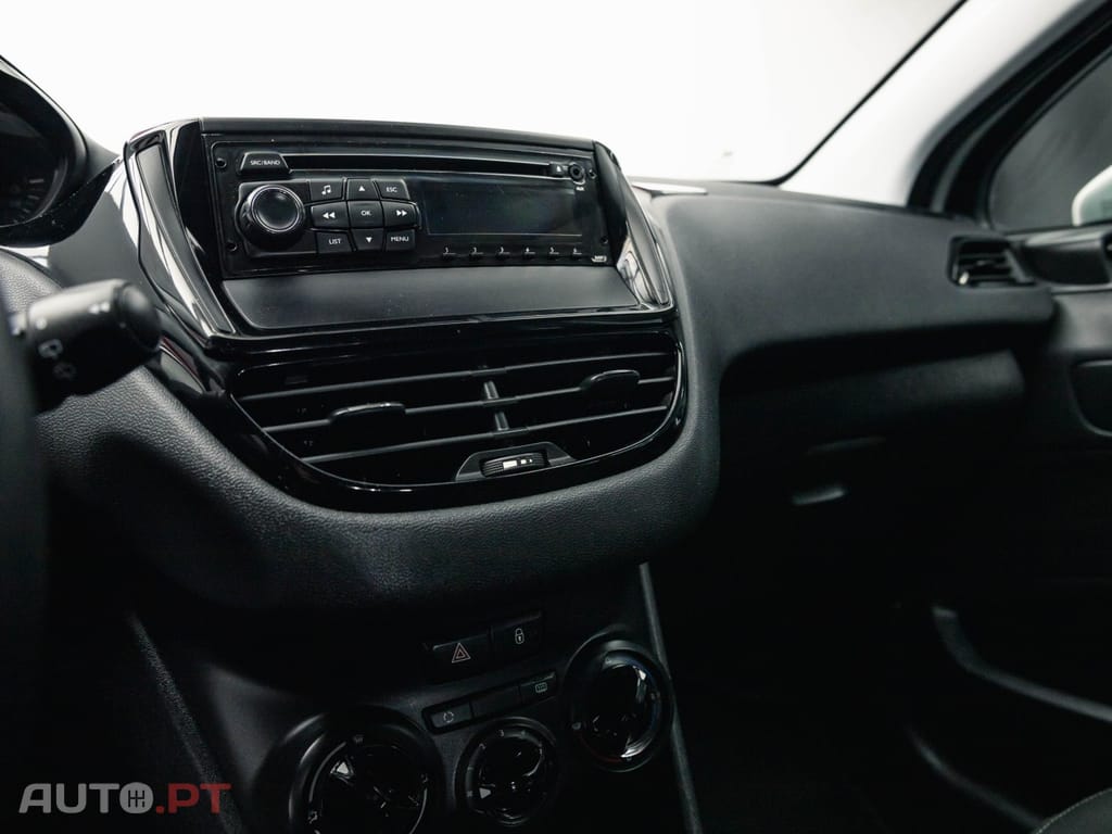 Peugeot 208 1.2 VTi Access