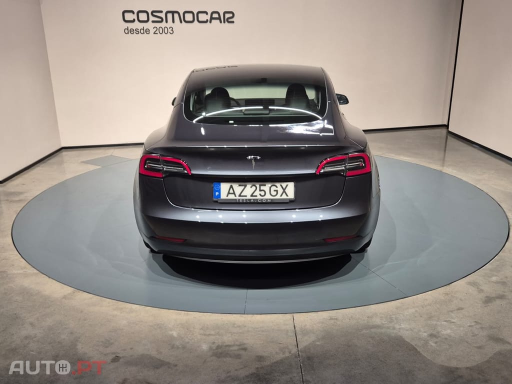 Tesla Model 3 BEV RWD — fotografia 5