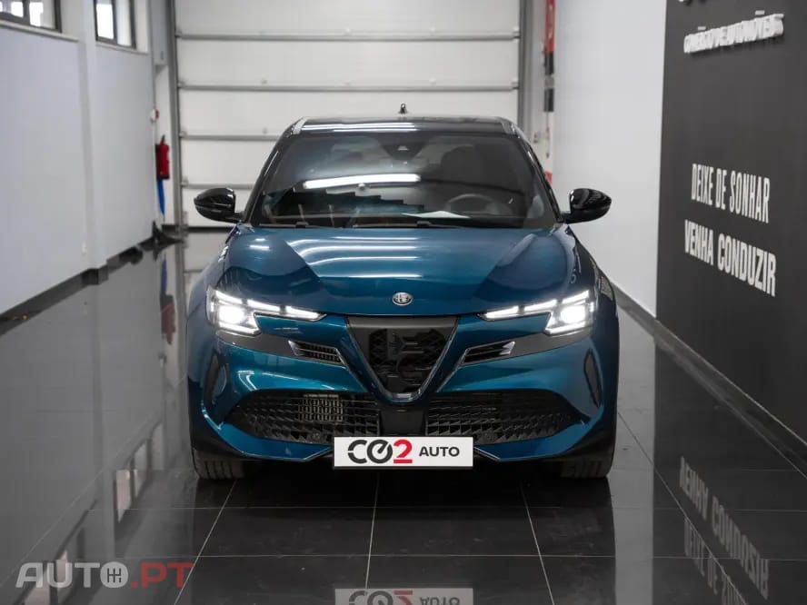 Alfa Romeo Junior 1.2 Speciale eDCT6