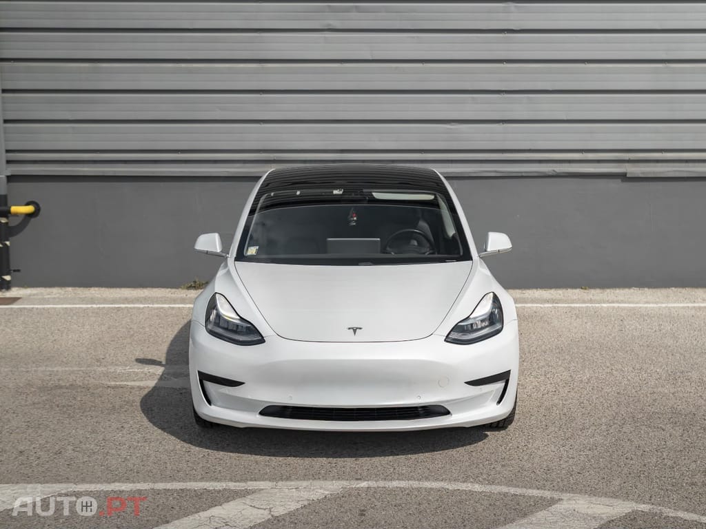 Tesla Model 3 Standard Range Plus RWD