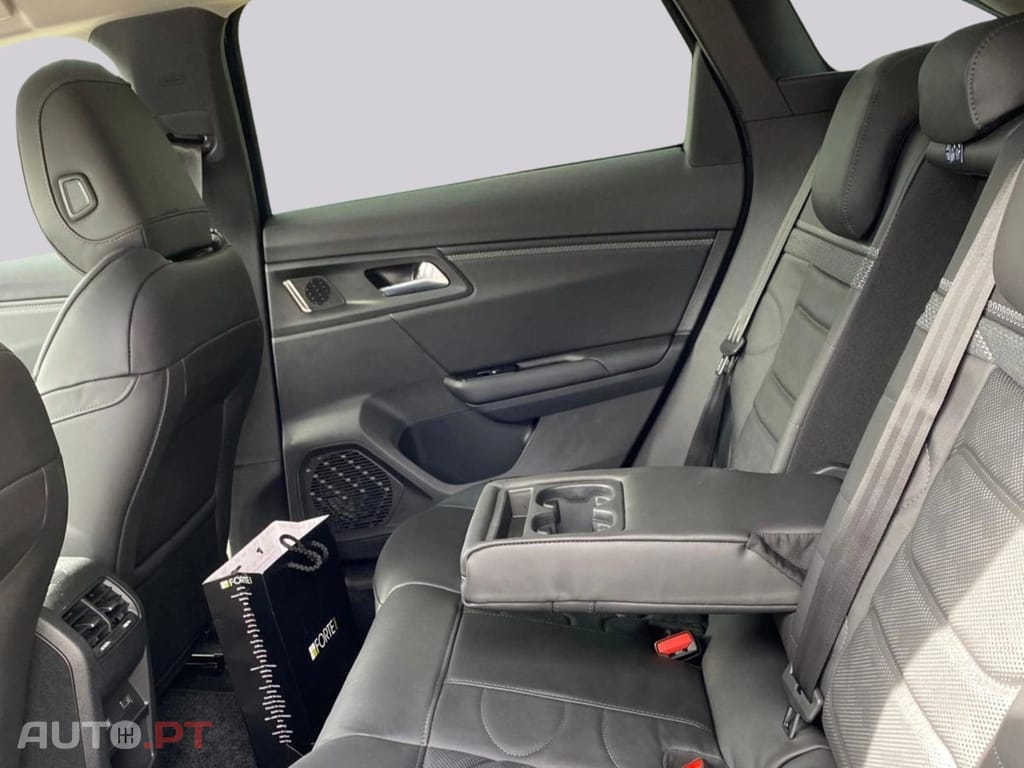 Citroen C5 X  1.2 Hybrid Plus e-DSC6 I.V.A DEDUTÍVEL 