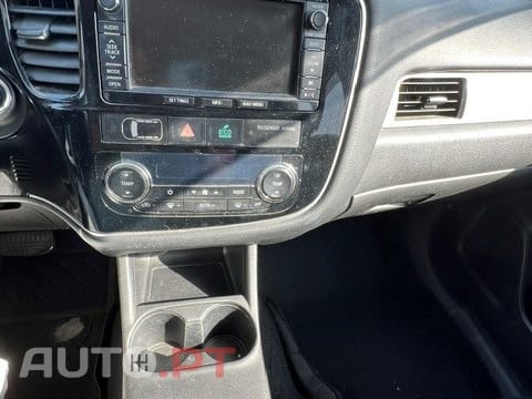 Mitsubishi Outlander 2.0 Instyle Navi