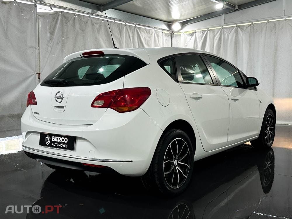Opel Astra 1.6 CDTI Cosmo S/S J18