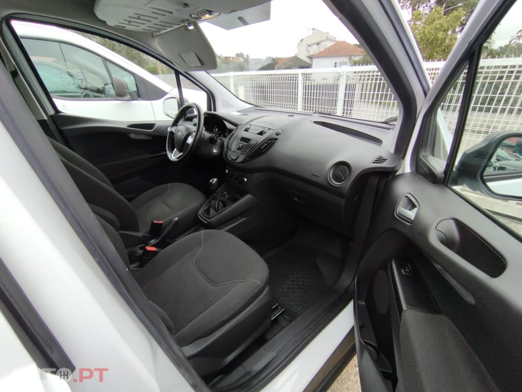 Ford Transit 1.5tdci 2lug courier