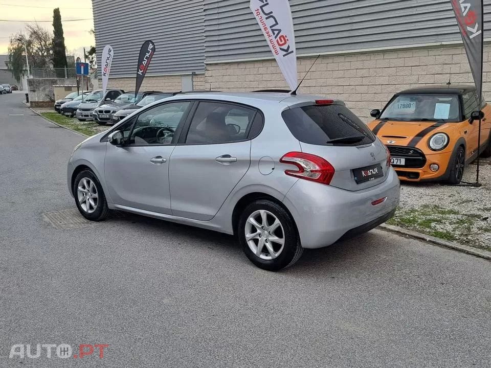 Peugeot 208 1.4 HDi Active