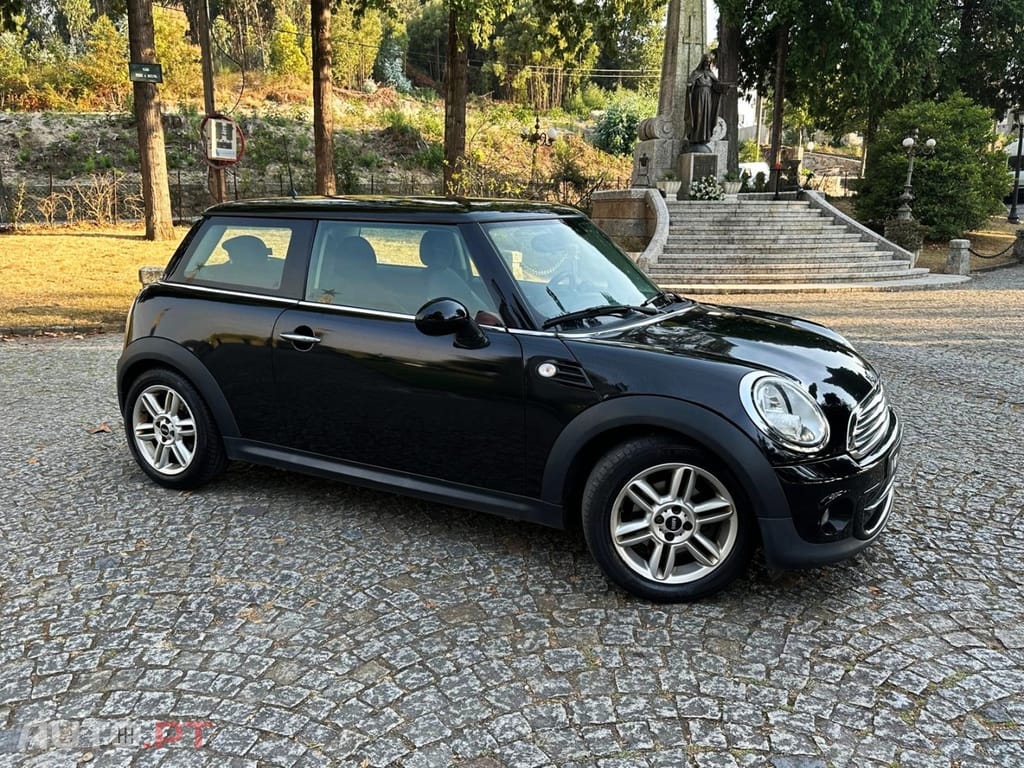 MINI Cooper Cooper D