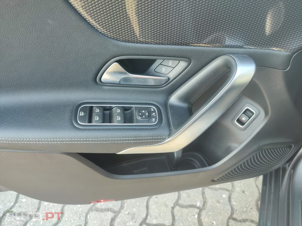 Mercedes-Benz A 250 e Progressive