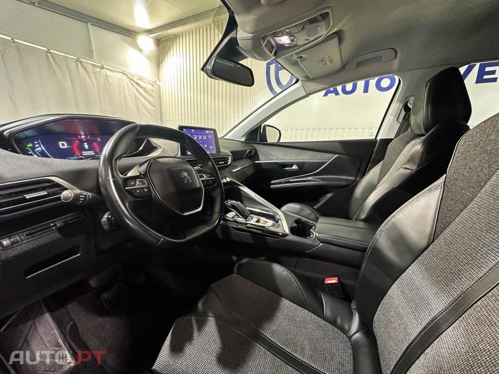 Peugeot 3008 1.6 BlueHDi Crossway EAT6