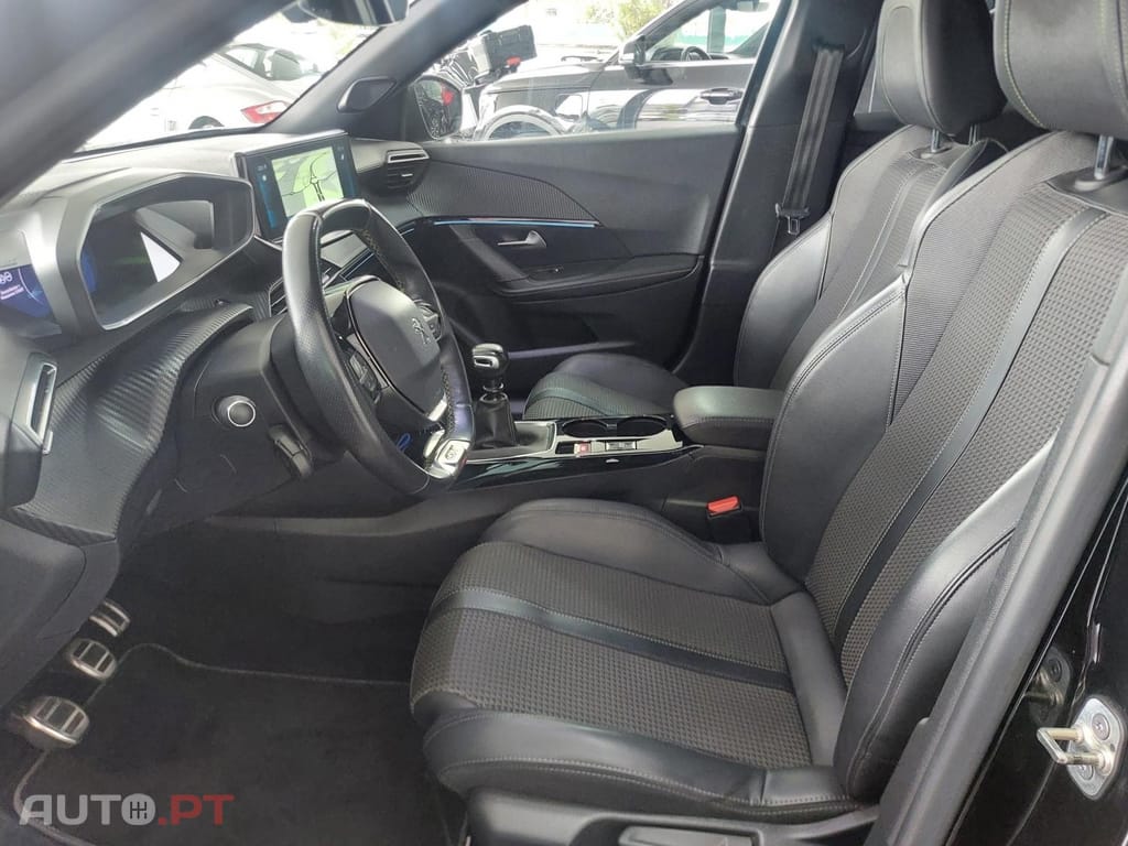 Peugeot 2008 1.2 PureTech GT Line