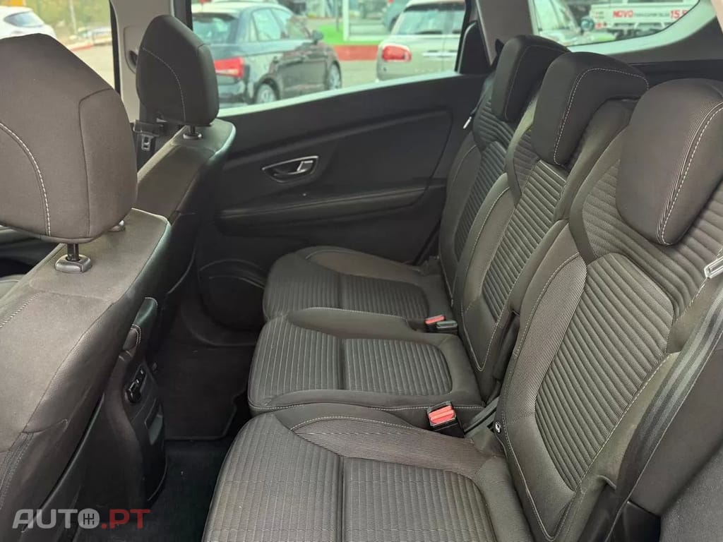 Renault Grand Scénic BLUE dCi 120 BLACK EDITION
