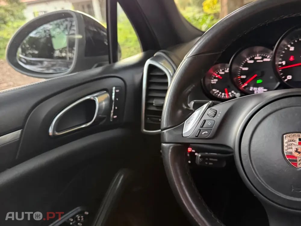 Porsche Cayenne Platinum Edition