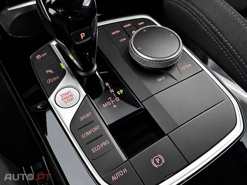 BMW 118 i Pack Desportivo M Auto