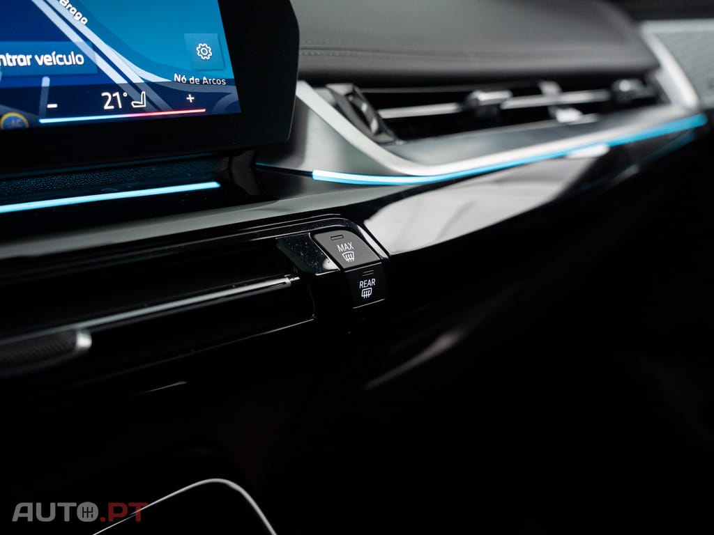 BMW iX1 xDrive30 Pack Desportivo M Pro