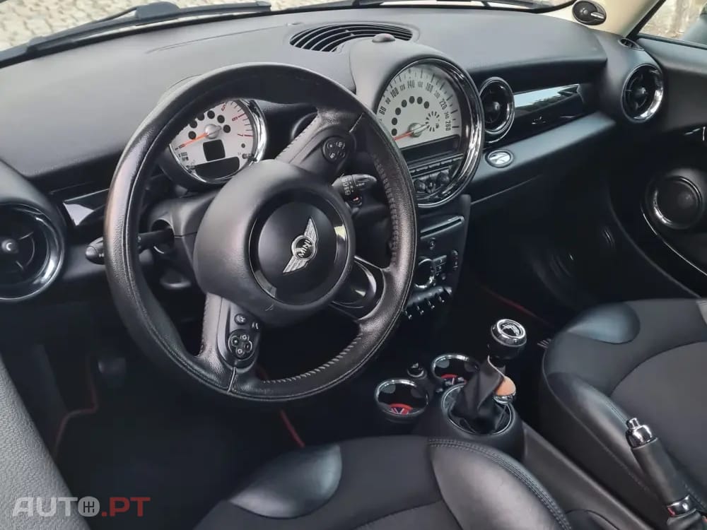 MINI Cooper Cooper D