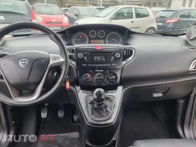 Lancia Ypsilon 1.2 S&S Platinum