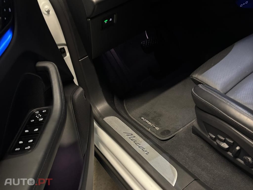 Porsche Macan Standard