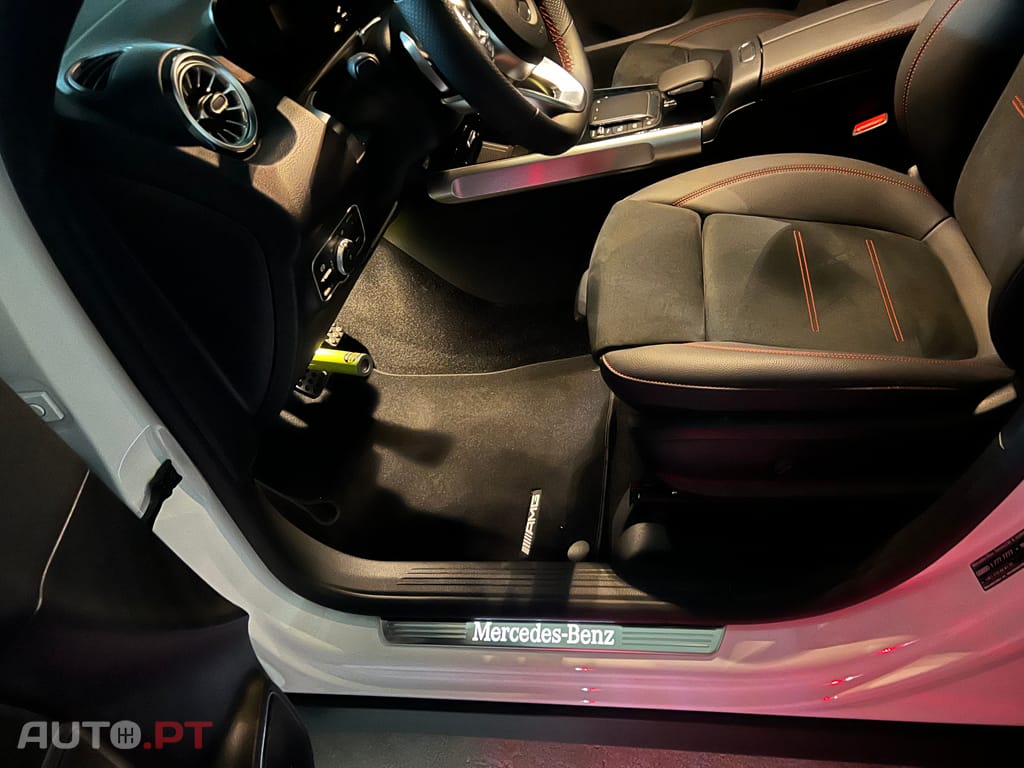 Mercedes-Benz GLB 180 AMG Line