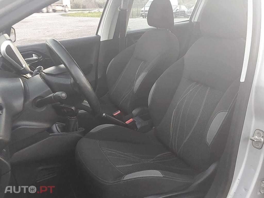 Peugeot 208 1.4 HDi Active