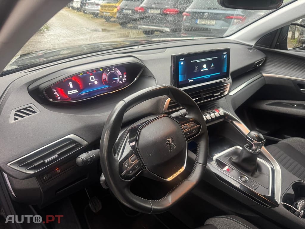 Peugeot 3008 1.5 BlueHDi Style