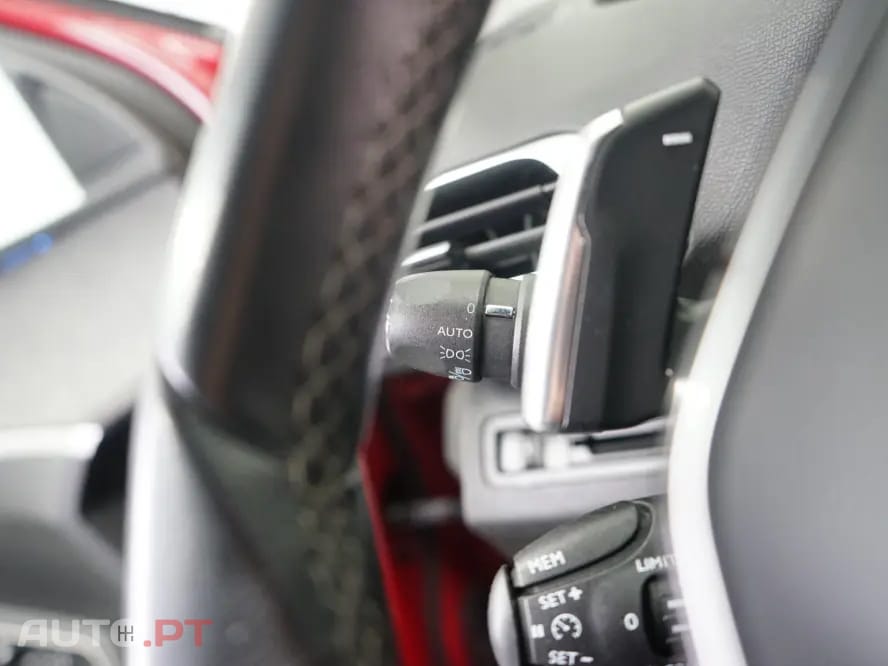 Peugeot 3008 1.2 PureTech Allure EAT8