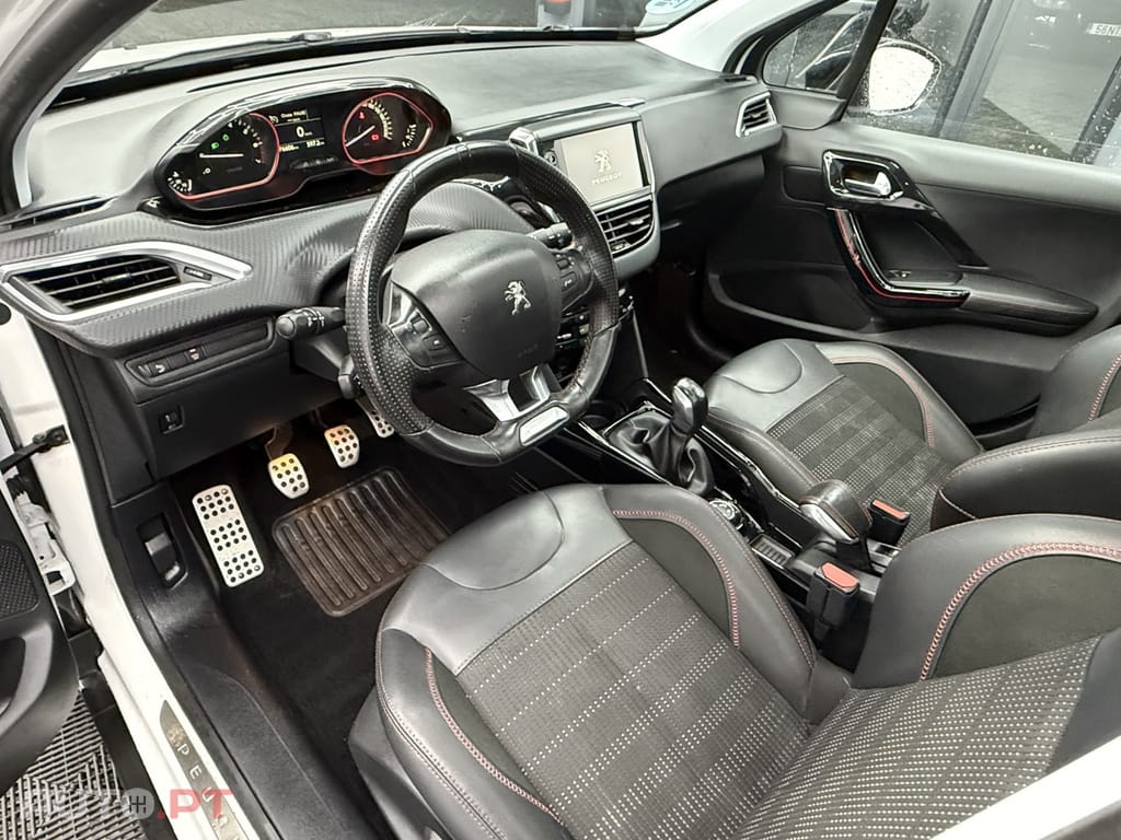 Peugeot 2008 1.2 PureTech GT Line