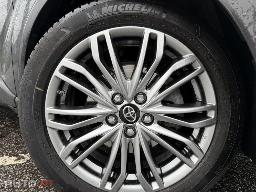 Toyota C-HR 1.8 Hybrid Square Collection