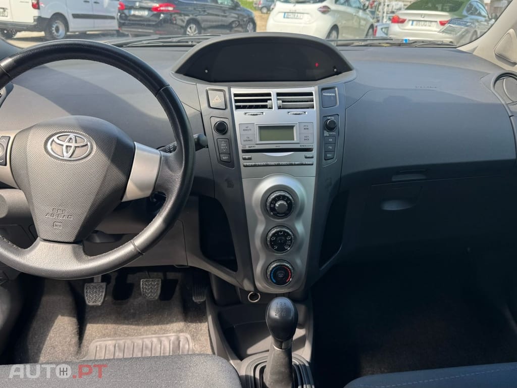 Toyota Yaris 1.0 VVT-i AC