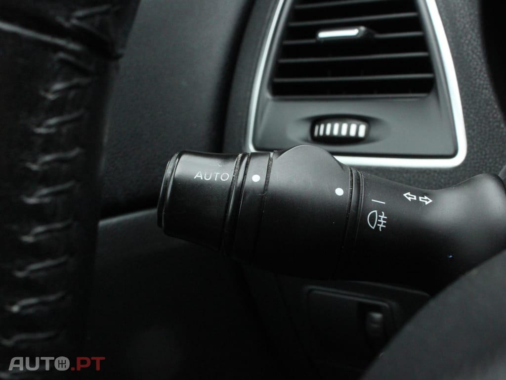 Renault Laguna Coupe 2.0 dCi Dynamique S 4Control