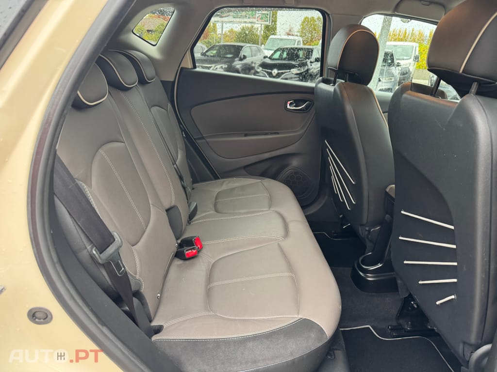 Renault Captur 1.2 TCe Exclusive EDC